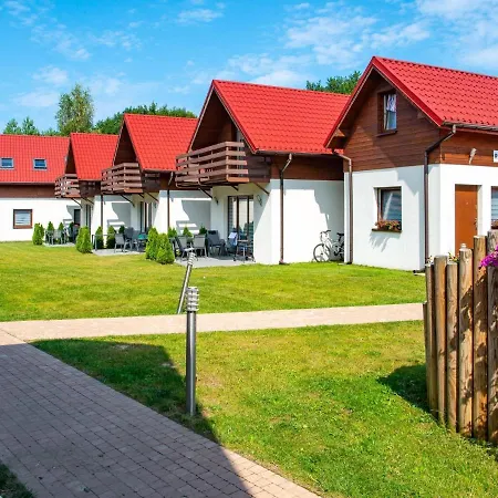 Two-storey Homes, Pool, Jaros Awiec